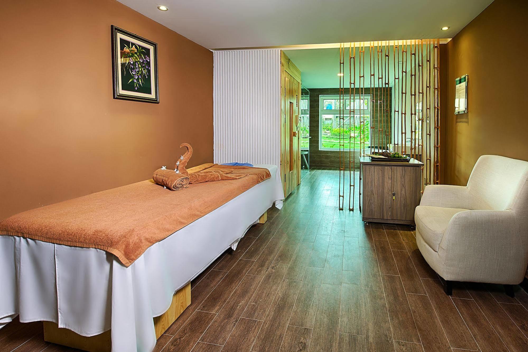 Muong Thanh Holiday Muine Hotel Mui Ne Exterior foto